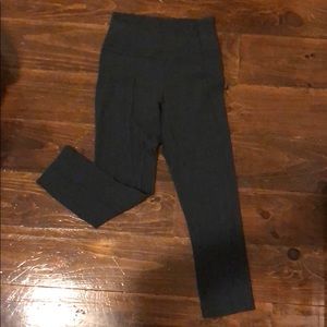 Grey lululemon leggings.